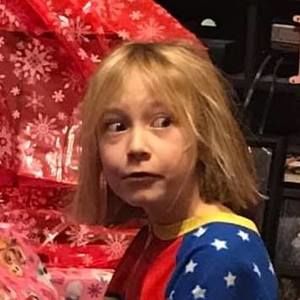 Meet your Posher, Holly